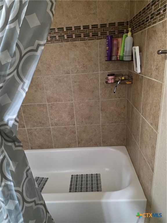 Image 13 of property listing at 707 Brooklyn Kay Drive, Killeen, TX 76542