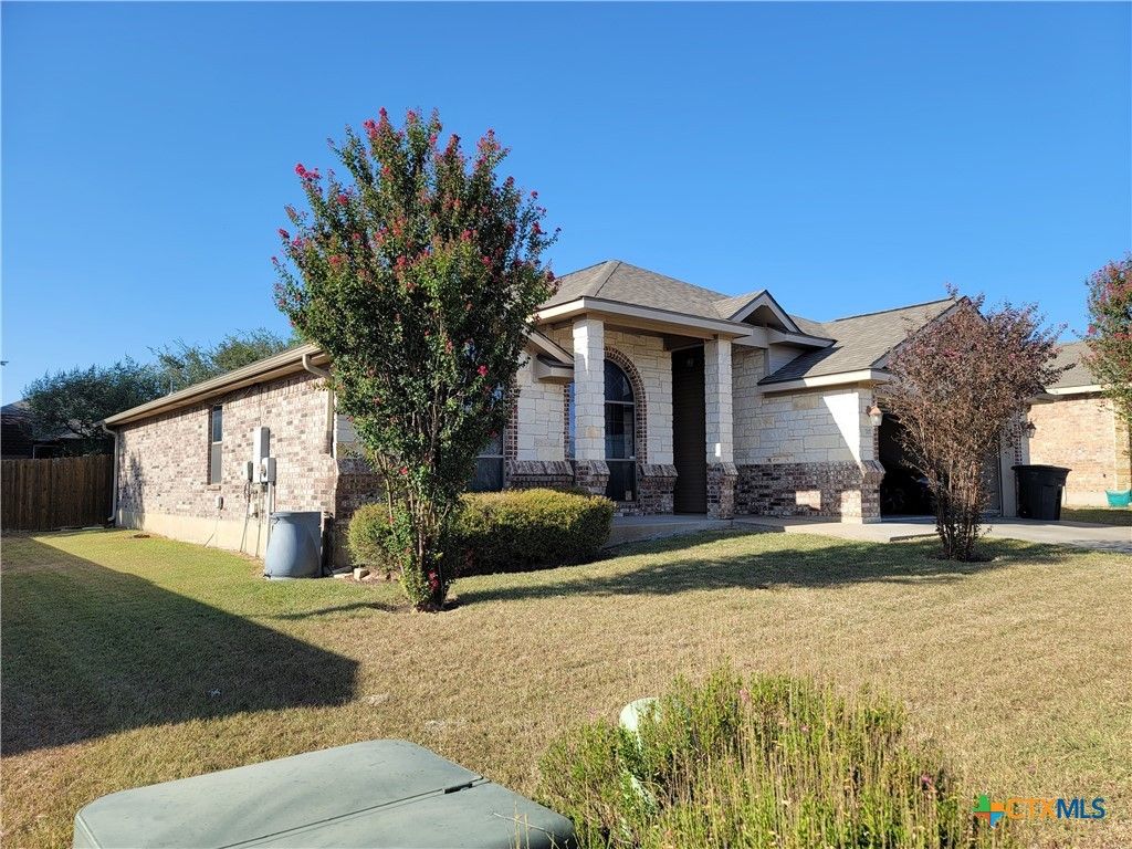Image 3 of property listing at 707 Brooklyn Kay Drive, Killeen, TX 76542
