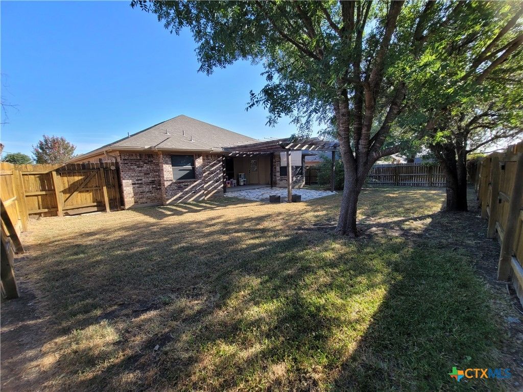 Image 6 of property listing at 707 Brooklyn Kay Drive, Killeen, TX 76542