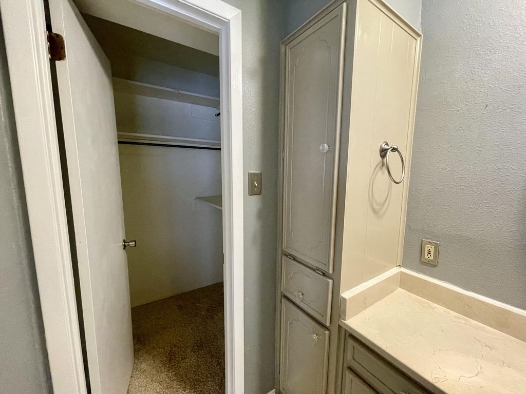 Image 13 of property listing at 2930 Sierra Circle, San Angelo, TX 76904