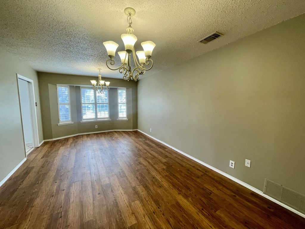 Image 3 of property listing at 2930 Sierra Circle, San Angelo, TX 76904