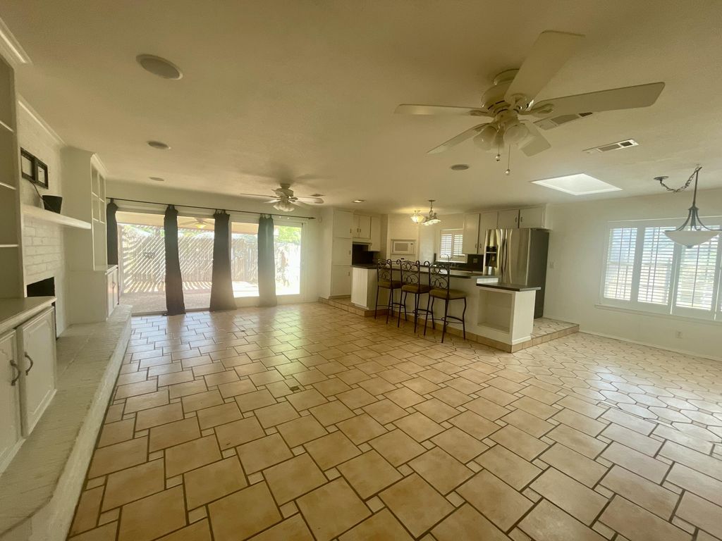Image 6 of property listing at 2930 Sierra Circle, San Angelo, TX 76904