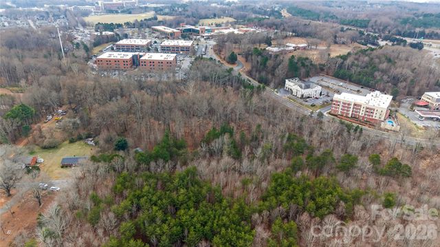 151 Crossrail Road, Mooresville, NC 28115