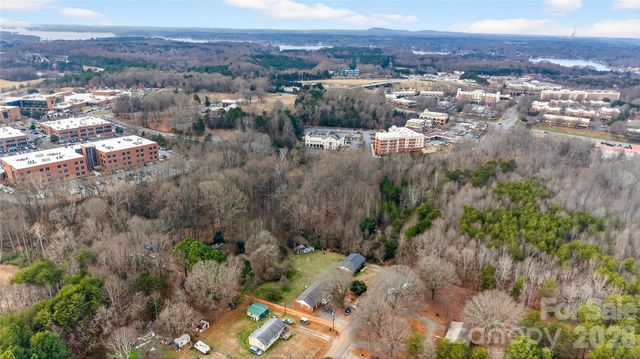 151 Crossrail Road, Mooresville, NC 28115