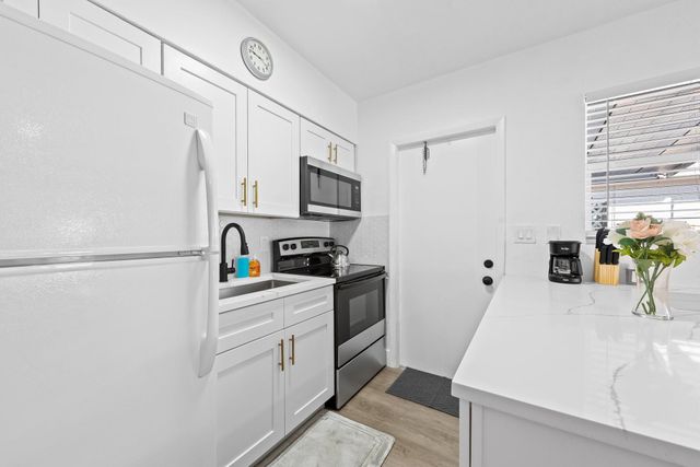 310 NE 6TH Street 2, Hallandale Beach, FL 33009