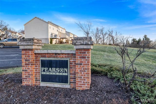 3559 Pearson Pointe Court, St Louis, MO 63129