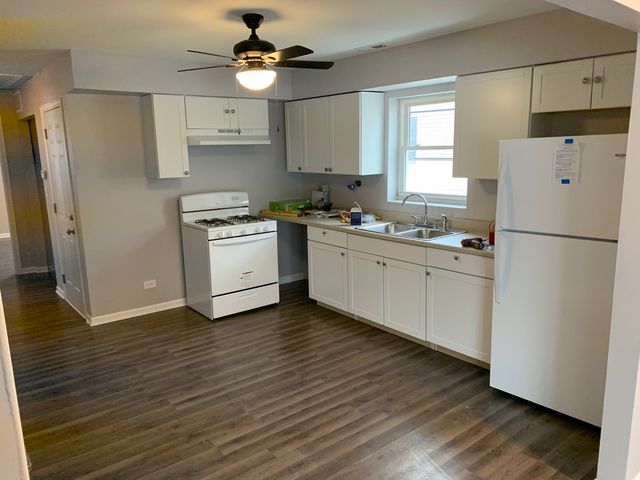 824 S 13th Avenue, Maywood, IL 60153