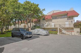 6709 N Kendall Dr 223, Pinecrest, FL 33156