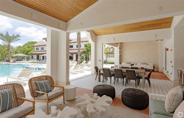 8894 NW 44 St 6-114, Sunrise, FL 33351