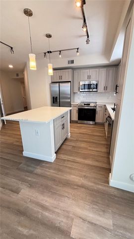 8894 NW 44 St 6-114, Sunrise, FL 33351