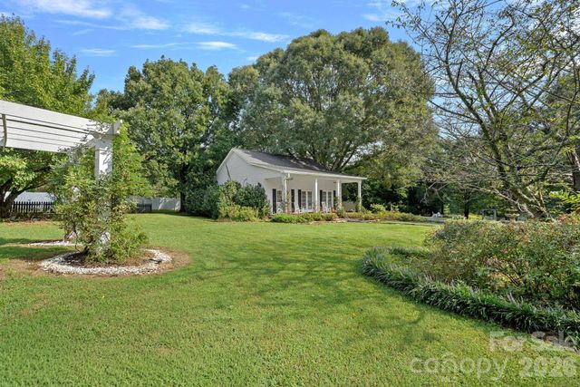 127 Celeste Estates Road, Statesville, NC 28677