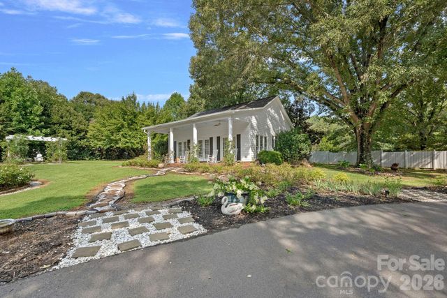 127 Celeste Estates Road, Statesville, NC 28677