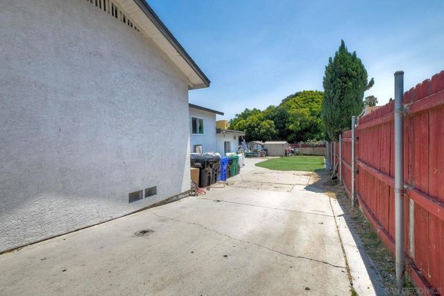 325 Gloria St, San Diego, CA 92113