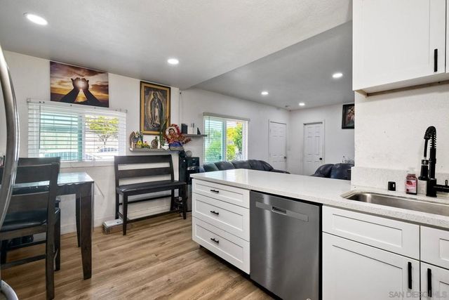 325 Gloria St, San Diego, CA 92113