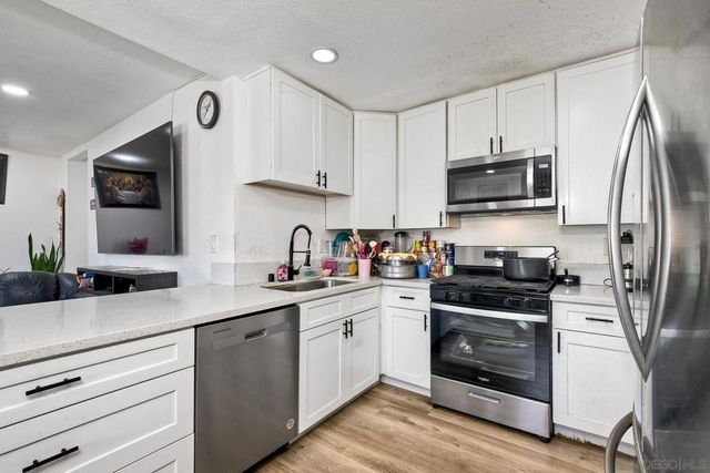 325 Gloria St, San Diego, CA 92113