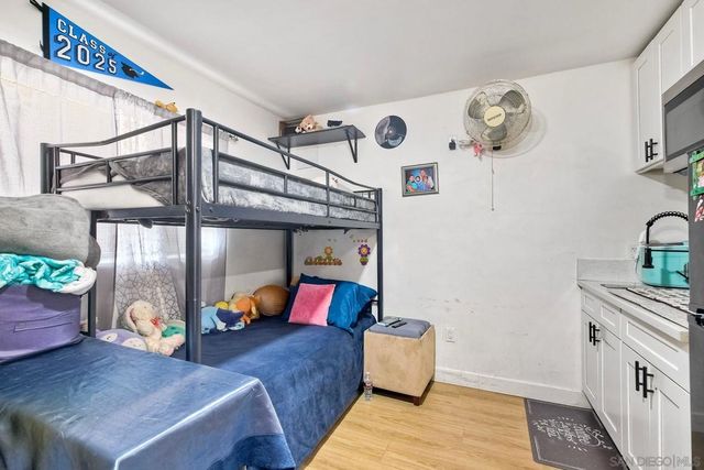 325 Gloria St, San Diego, CA 92113