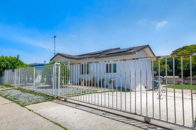 325 Gloria St, San Diego, CA 92113