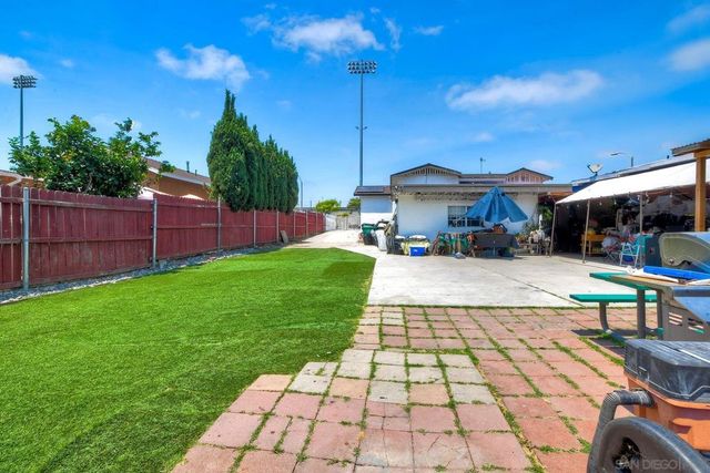 325 Gloria St, San Diego, CA 92113