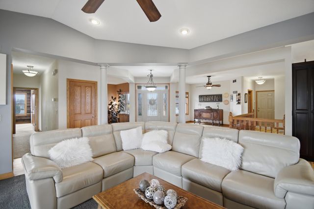 1618 27th Street NW, Austin, MN 55912