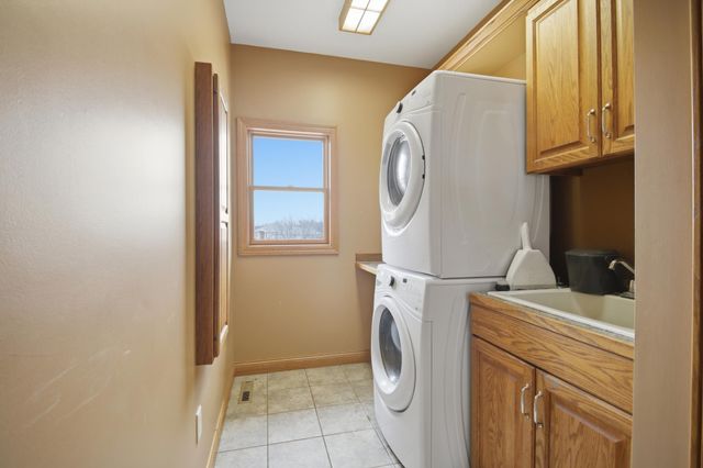 1618 27th Street NW, Austin, MN 55912