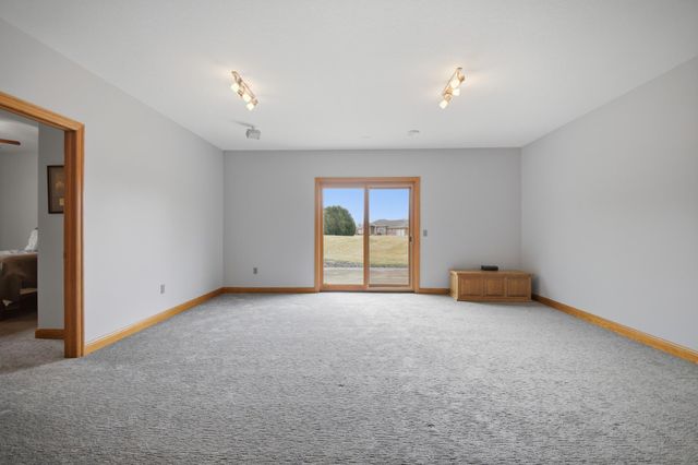 1618 27th Street NW, Austin, MN 55912