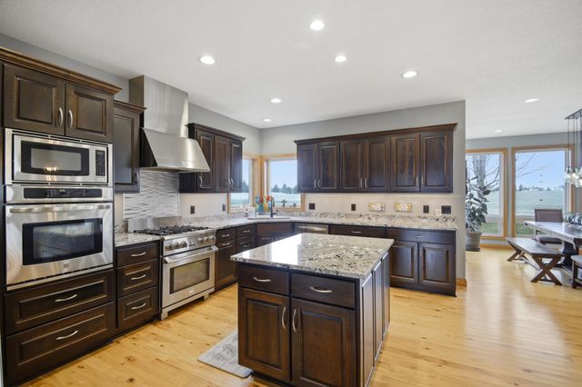 1618 27th Street NW, Austin, MN 55912