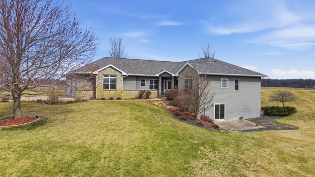 1618 27th Street NW, Austin, MN 55912