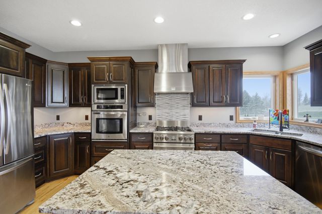 1618 27th Street NW, Austin, MN 55912