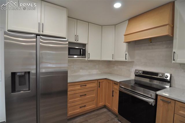 995 Oakwood Drive, Castle Rock, CO 80104