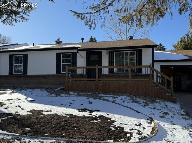 995 Oakwood Drive, Castle Rock, CO 80104