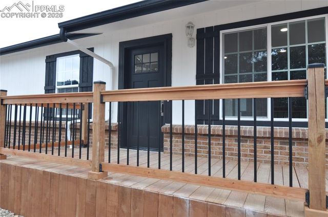 995 Oakwood Drive, Castle Rock, CO 80104