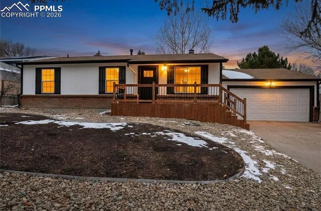 995 Oakwood Drive, Castle Rock, CO 80104