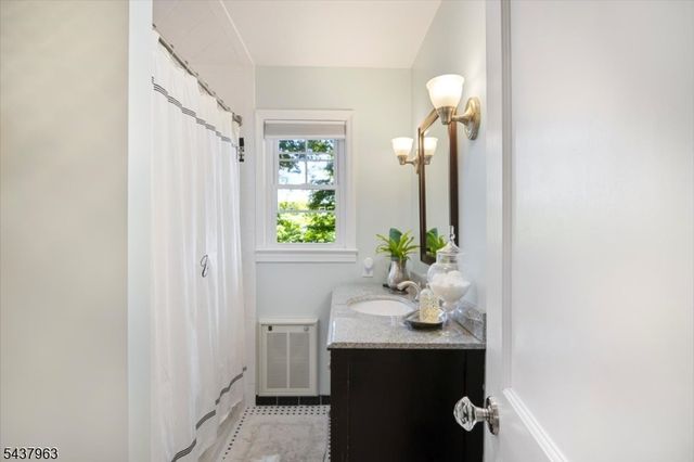 80 Hillcrest Ave, Morris Twp., NJ 07960