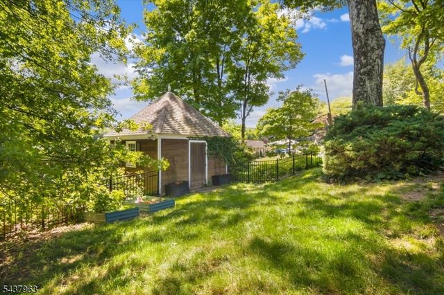 80 Hillcrest Ave, Morris Twp., NJ 07960