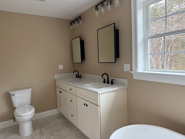 79 Park Dr., Acushnet, MA 02743