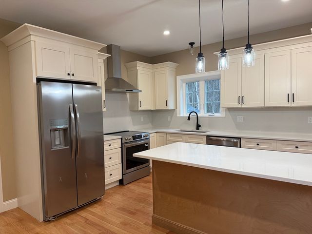 79 Park Dr., Acushnet, MA 02743