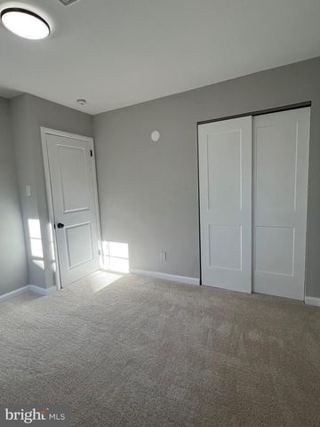 10 FRANKLIN DR, Somers Point, NJ 08244