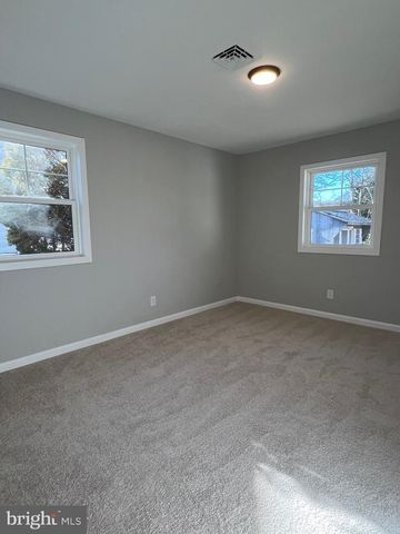 10 FRANKLIN DR, Somers Point, NJ 08244