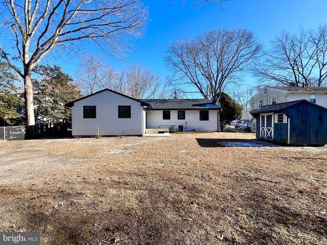 10 FRANKLIN DR, Somers Point, NJ 08244