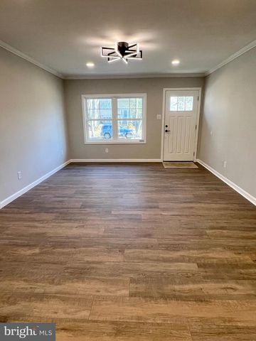 10 FRANKLIN DR, Somers Point, NJ 08244