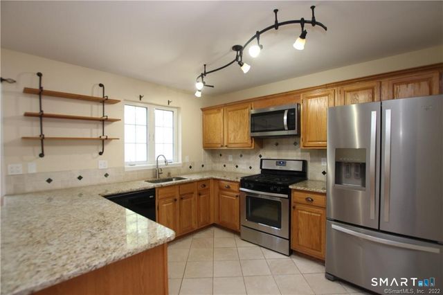22 Main Street 5-32, Danbury, CT 06810