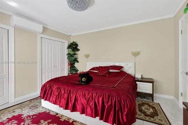 1820 Venice Park Dr 102, North Miami, FL 33181