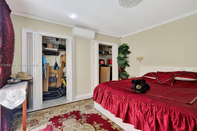 1820 Venice Park Dr 102, North Miami, FL 33181