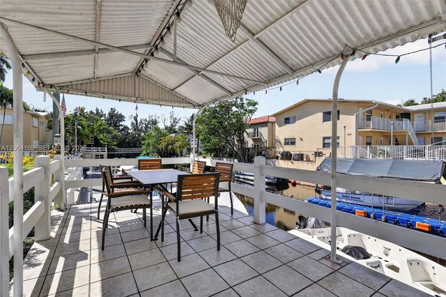 1820 Venice Park Dr 102, North Miami, FL 33181