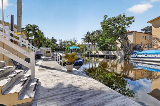 1820 Venice Park Dr 102, North Miami, FL 33181