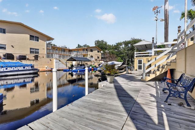 1820 Venice Park Dr 102, North Miami, FL 33181