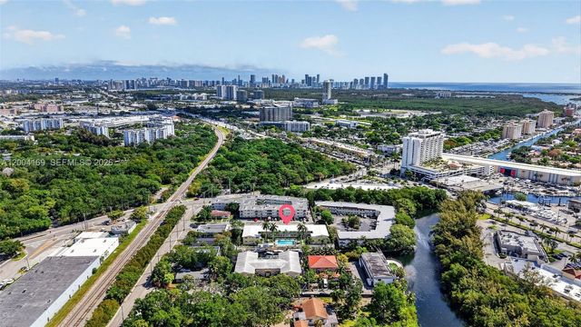 1820 Venice Park Dr 102, North Miami, FL 33181