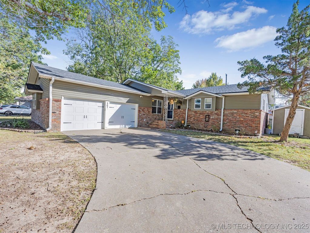 2014 Harvard, Miami, OK 74354