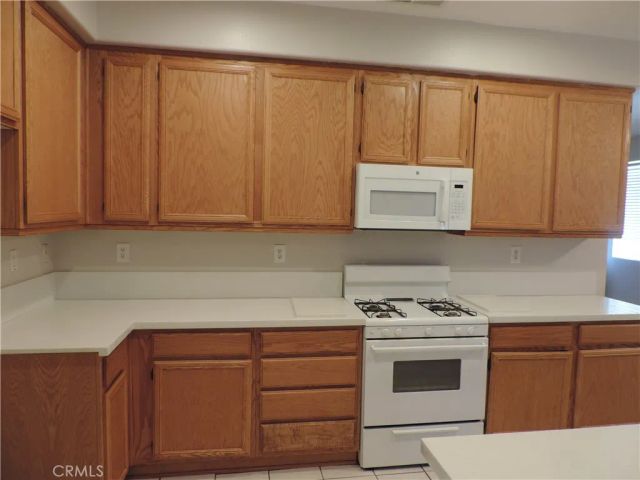 11907 Wallflower Court, Adelanto, CA 92301