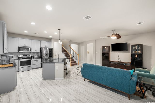 10223 Meadow Lark, Converse, TX 78109